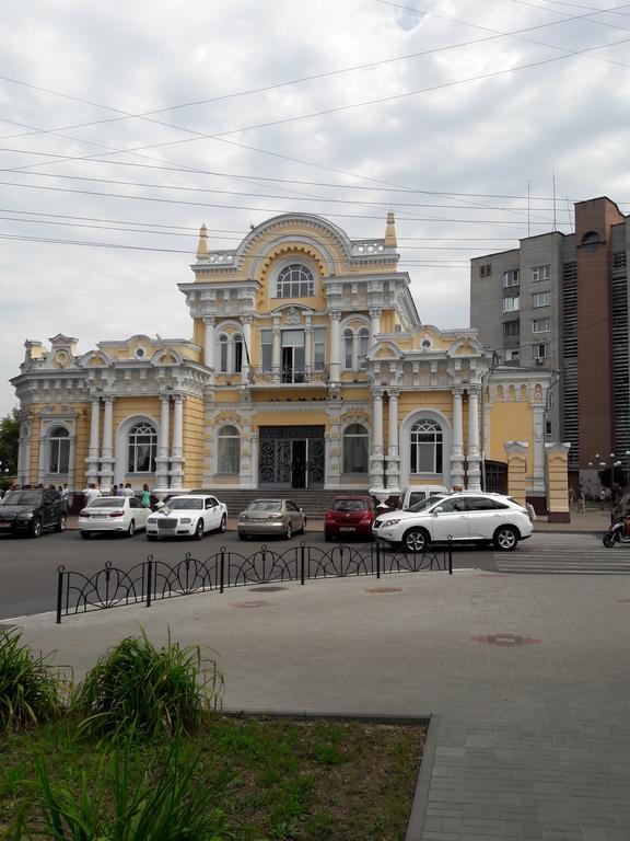Apartment in the city center Tscherkassy Exterior foto